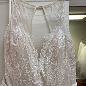 Wedding gown